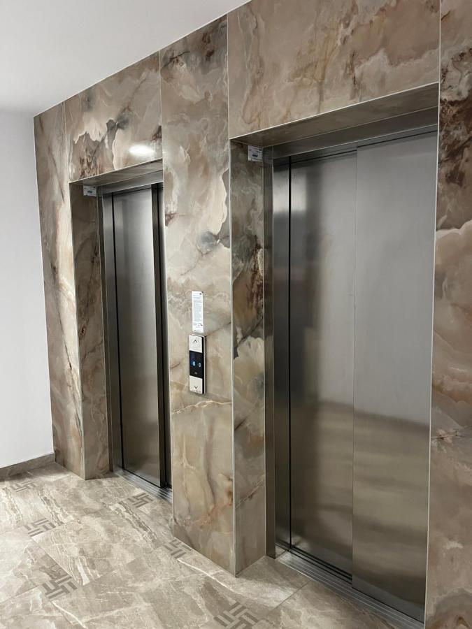 Апартаменты Apartament Modern Cu O Camera Тимишоара Экстерьер фото