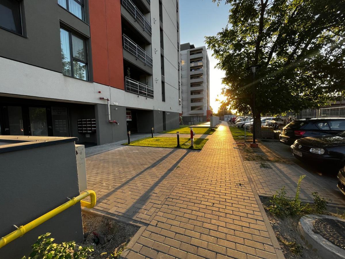 Апартаменты Apartament Modern Cu O Camera Тимишоара Экстерьер фото