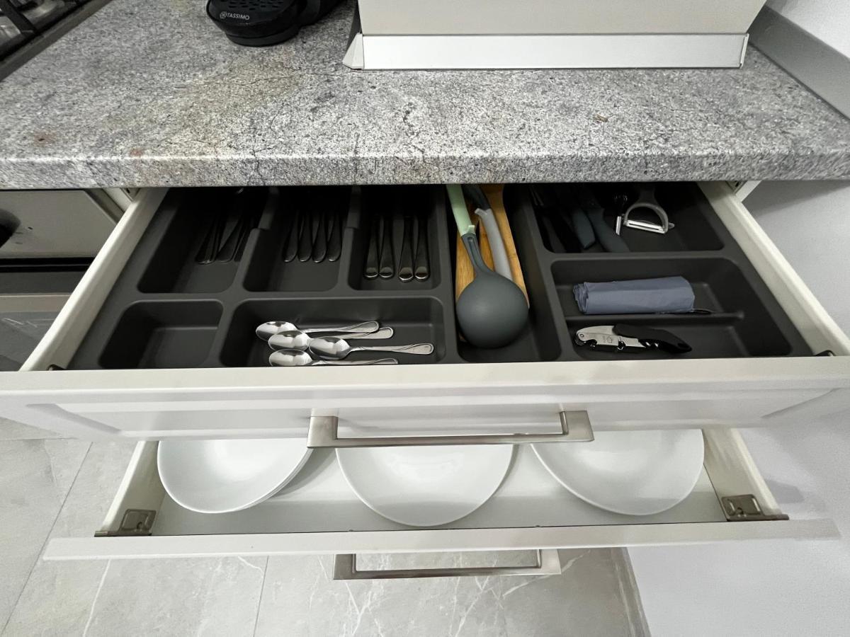 Апартаменты Apartament Modern Cu O Camera Тимишоара Экстерьер фото