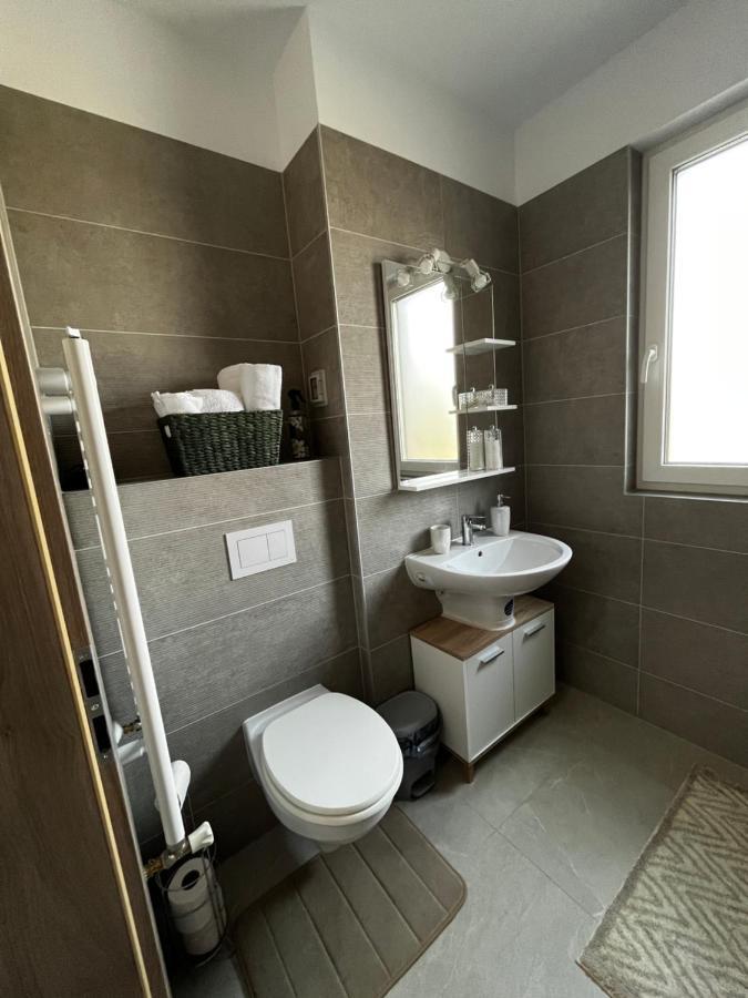 Апартаменты Apartament Modern Cu O Camera Тимишоара Экстерьер фото
